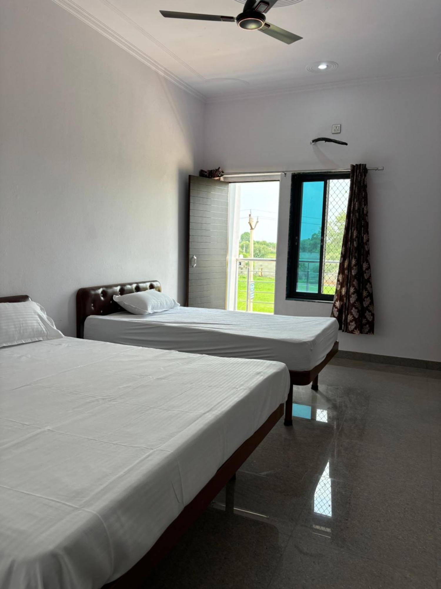 Hotel Raghunath Palace Khātu 외부 사진