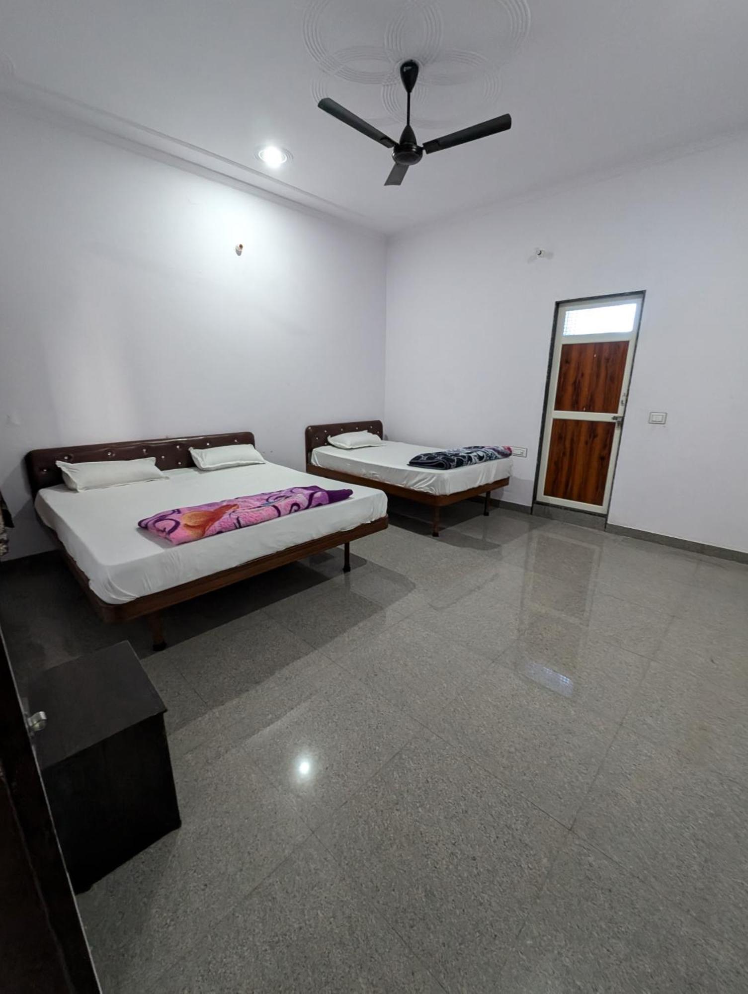 Hotel Raghunath Palace Khātu 외부 사진